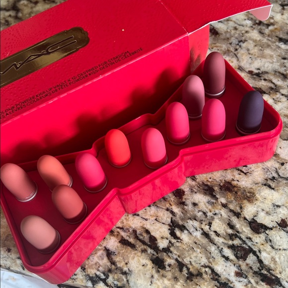 ❄️⚡️MAC Cosmetics Celebrate In Colour Powder Kiss Lip Vault x12 - Picture 7 of 10